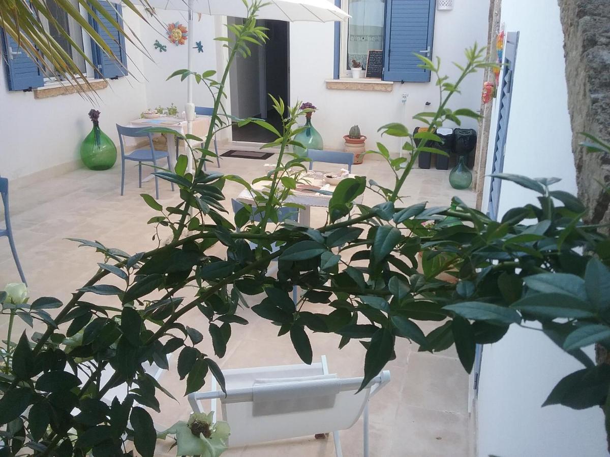 Li Curti B&B Melissano Exterior foto